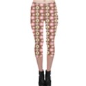 Cute Floral Pattern Capri Leggings  View1