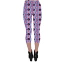 Cute Floral Pattern Capri Leggings  View2