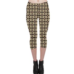 Cute Pretty Elegant Pattern Capri Leggings