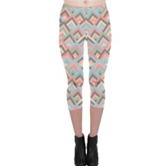 Trendy Chic Modern Chevron Pattern Capri Leggings