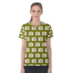 Modern Chic Vector Camera Illustration Pattern Women s Cotton Tees