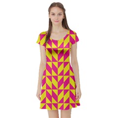 Pink And Yellow Shapes Pattern Short Sleeve Skater Dress