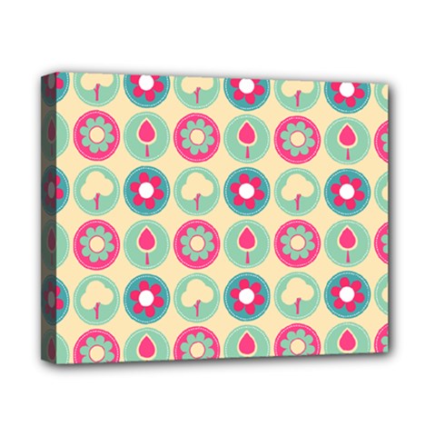 Chic Floral Pattern Canvas 10  X 8  by GardenOfOphir