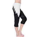 Hovering crow Capri Leggings View4