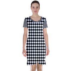 Black And White Scallop Repeat Pattern Short Sleeve Nightdresses