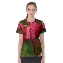 Lilium Red Velvet Women s Cotton Tee