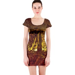 Volcano Cave Short Sleeve Bodycon Dresses