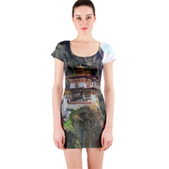 Paro Taktsang Short Sleeve Bodycon Dresses