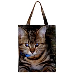 Blue-eyed Kitty Zipper Classic Tote Bags by trendistuff