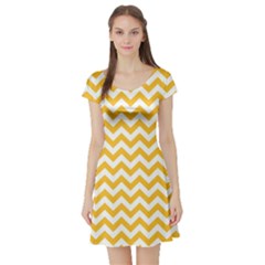 Sunny Yellow And White Zigzag Pattern Short Sleeve Skater Dress