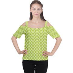 Spring Green Quatrefoil Pattern Women s Cutout Shoulder Tee