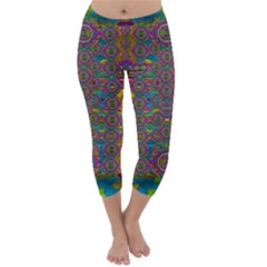 Peacock Eyes In A Contemplative Style Capri Winter Leggings 