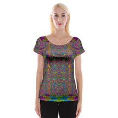 Peacock Eyes In A Contemplative Style Women s Cap Sleeve Top