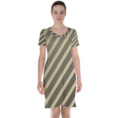 Golden Elegant Lines Short Sleeve Nightdress