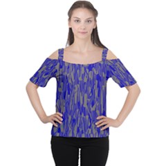 Plue Decorative Pattern  Women s Cutout Shoulder Tee