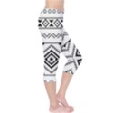 BW pattern Capri Leggings  View4