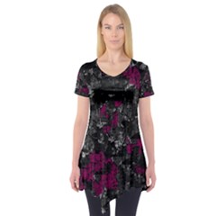 Magenta And Gray Decorative Art Short Sleeve Tunic 