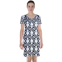 White And Black Elegant Pattern Short Sleeve Nightdress