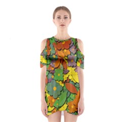 Decorative Flowers Cutout Shoulder Dress by Valentinaart