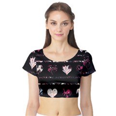 Elegant Harts Pattern Short Sleeve Crop Top (tight Fit)