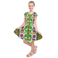 Smile And The Whole World Smiles With You Kids  Short Sleeve Dress by pepitasart