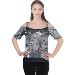 Kringel Circle Flowers Butterfly Women s Cutout Shoulder Tee