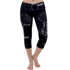 Jellyfish Underwater Sea Nature Capri Yoga Leggings by Amaryn4rt