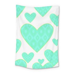 Green Heart Pattern Small Tapestry