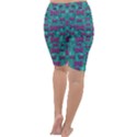 Peace And Freedom Over The Sea Of Softness Cropped Leggings  View4