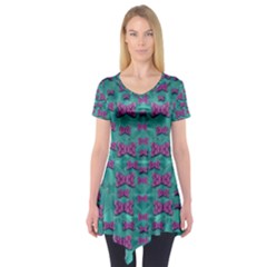 Peace And Freedom Over The Sea Of Softness Short Sleeve Tunic 