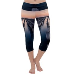 Logs Nature Pattern Pillars Shadow Capri Yoga Leggings