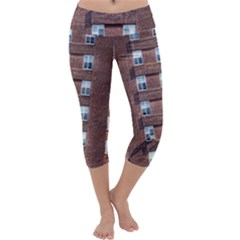 New York Building Windows Manhattan Capri Yoga Leggings