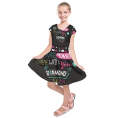 My Every Moment Spent With You Is Diamond To Me / Diamonds Hearts Lips Pattern (black) Kids  Short Sleeve Dress