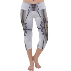 Fractal Fleur Elegance Flower Capri Yoga Leggings