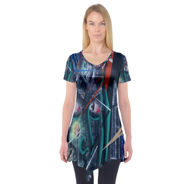 Graffiti Art Urban Design Paint Short Sleeve Tunic 