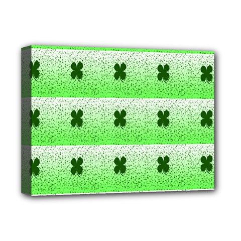 Shamrock Pattern Deluxe Canvas 16  x 12  