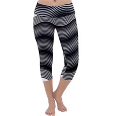 Two Layers Consisting Of Curves With Identical Inclination Patterns Capri Yoga Leggings