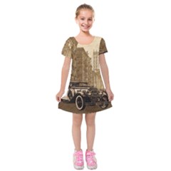 Vintage Old Car Kids  Short Sleeve Velvet Dress by Valentinaart