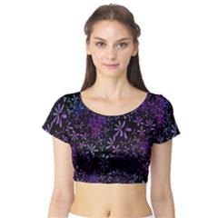 Retro Flower Pattern Design Batik Short Sleeve Crop Top (tight Fit) by Simbadda