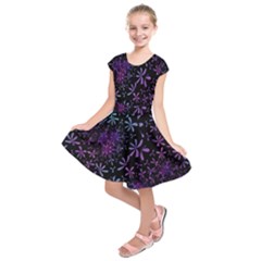 Retro Flower Pattern Design Batik Kids  Short Sleeve Dress