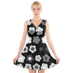 Floral Pattern V-neck Sleeveless Skater Dress