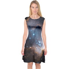 New Stars Capsleeve Midi Dress