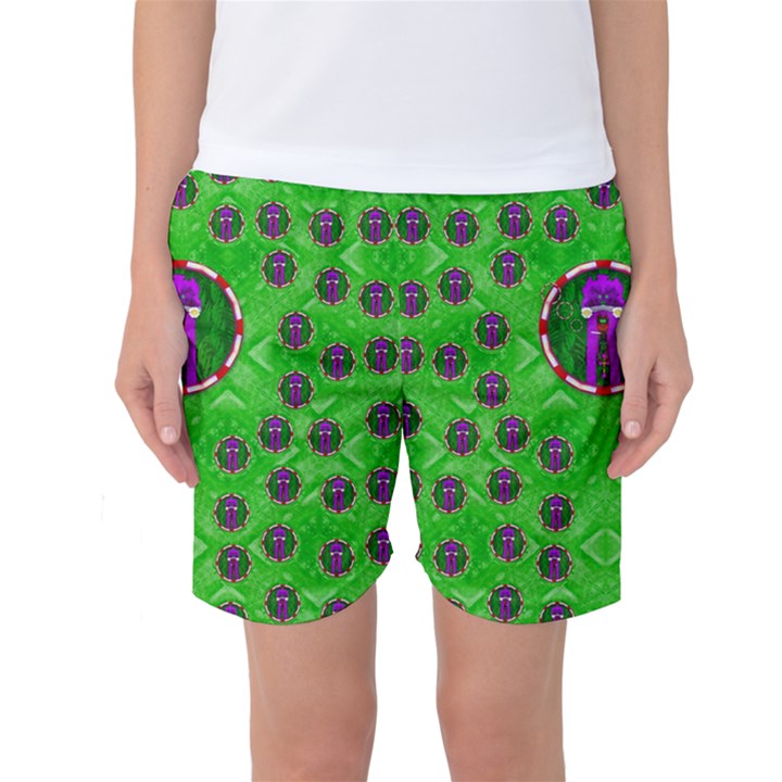 Smoking Hot Cartoon Lady Women s Basketball Shorts