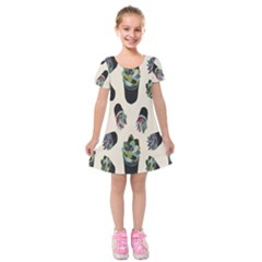 Succulent Plants Pattern Lights Kids  Short Sleeve Velvet Dress by Simbadda