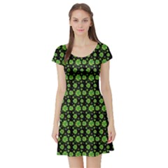 Green Shamrock Pattern Black Short Sleeve Skater Dress