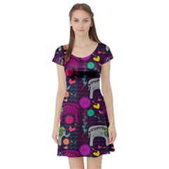 Colorful Elephants Love Background Short Sleeve Skater Dress