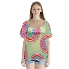 Abstract Geometric Wheels Pattern Flutter Sleeve Top