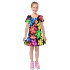 Colourful Snowflake Wallpaper Pattern Kids  Short Sleeve Velvet Dress