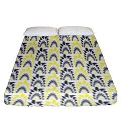 Tricolored Geometric Pattern Fitted Sheet (king Size) by linceazul