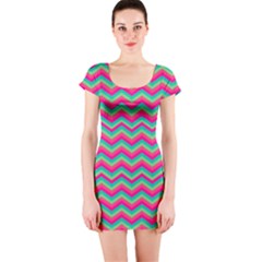 Retro Pattern Zig Zag Short Sleeve Bodycon Dress by Nexatart